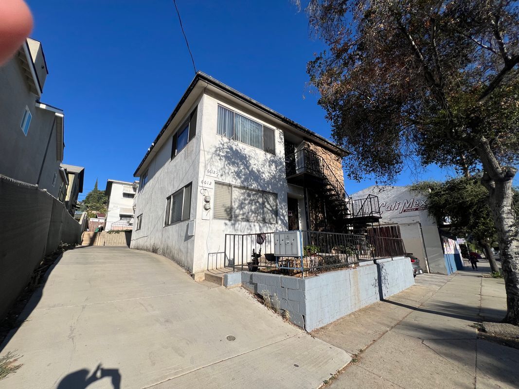 Building Photo - 6612 N Figueroa St