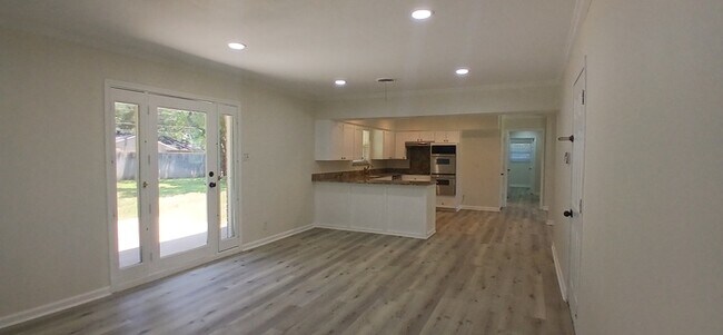 Building Photo - Beautiful 3 beds 2 baths in Grand Prairie!