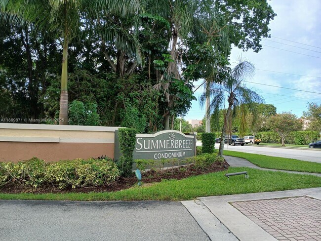 Building Photo - 9999 Summerbreeze Dr