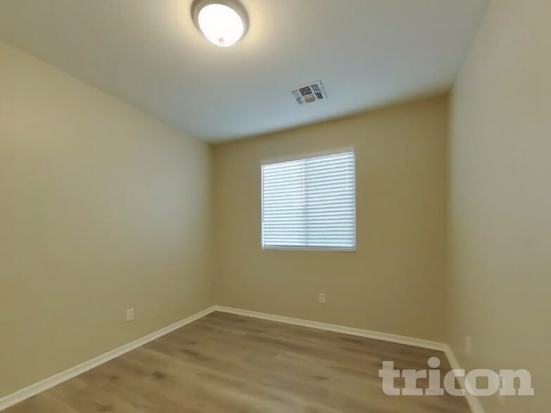 Building Photo - 13961 W Maui Ln