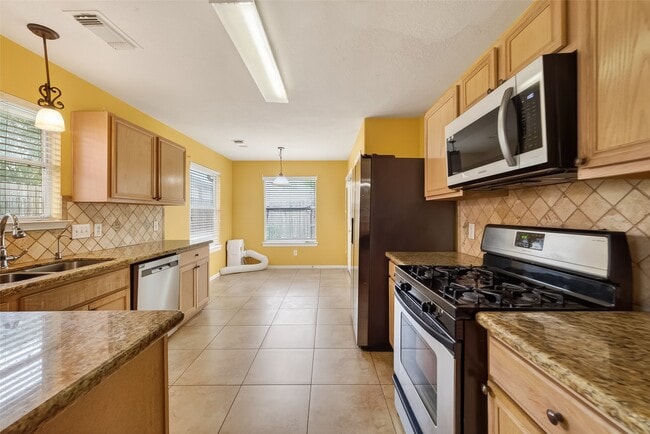 Building Photo - 6615 Windy River Ln