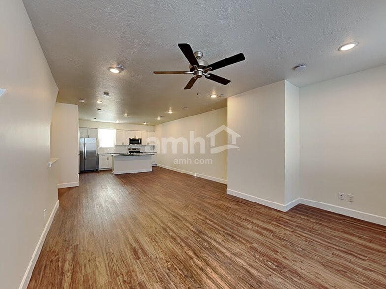 Building Photo - 6047 W Copperhawk Dr