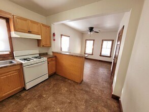 Building Photo - bry1804