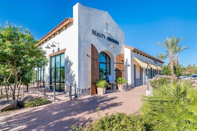 Building Photo - 7526 Via De Ln