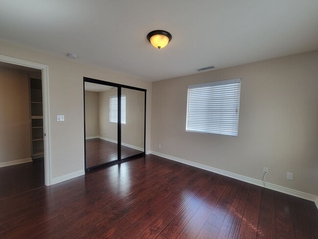 Building Photo - 3240-3242 Cerritos Ave