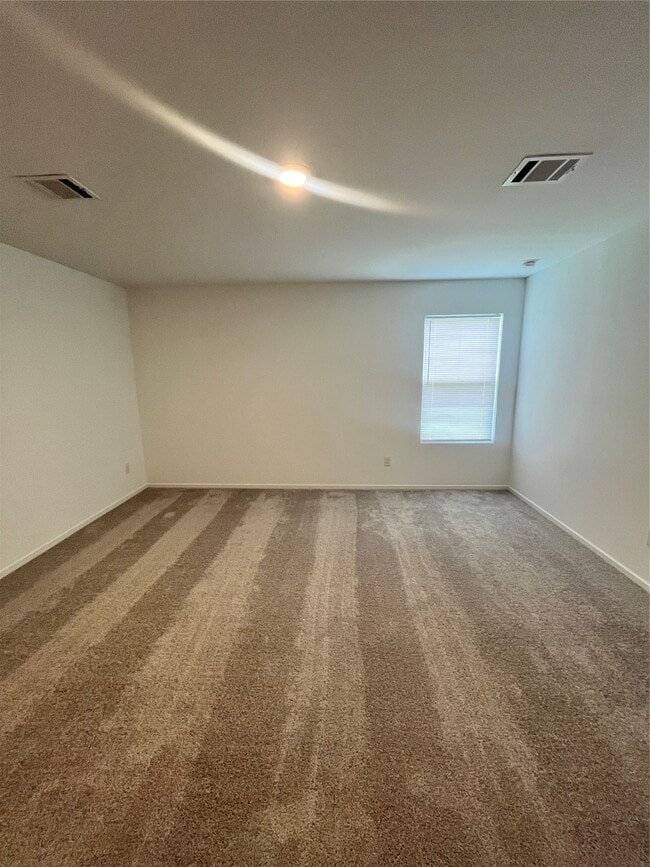 Building Photo - 25431 Birch Hl Dr