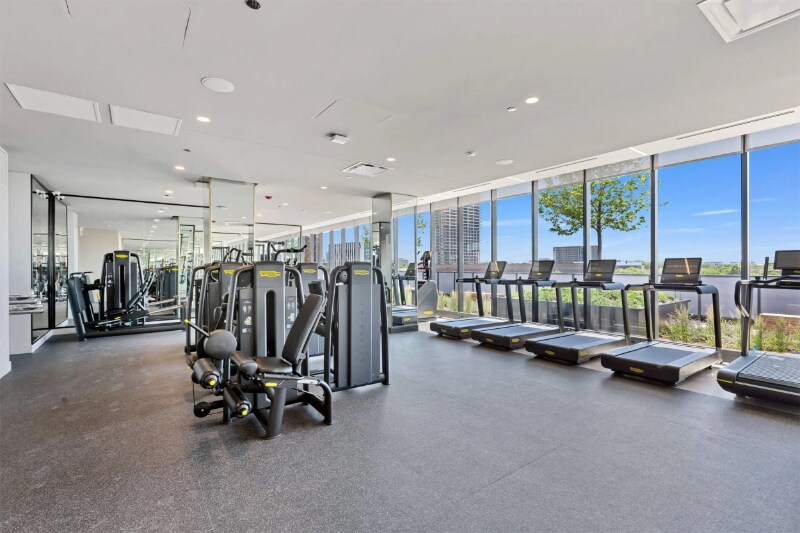 Building Photo - 1201 W Van Buren St