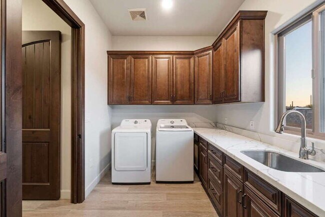 Building Photo - 36648 N 27th Ave