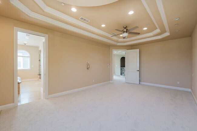 Building Photo - Luxury Detached Townhome in Redondo Beach