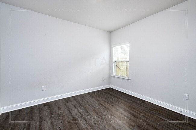 Building Photo - Modern 4BR 2 BA Home in Spanish Fort