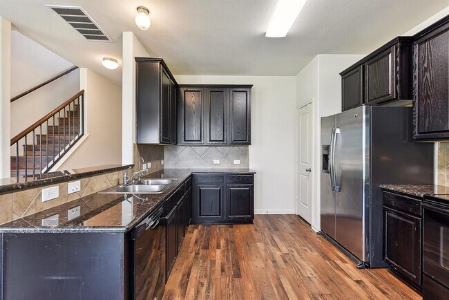 Building Photo - 310 Potters Peak Way