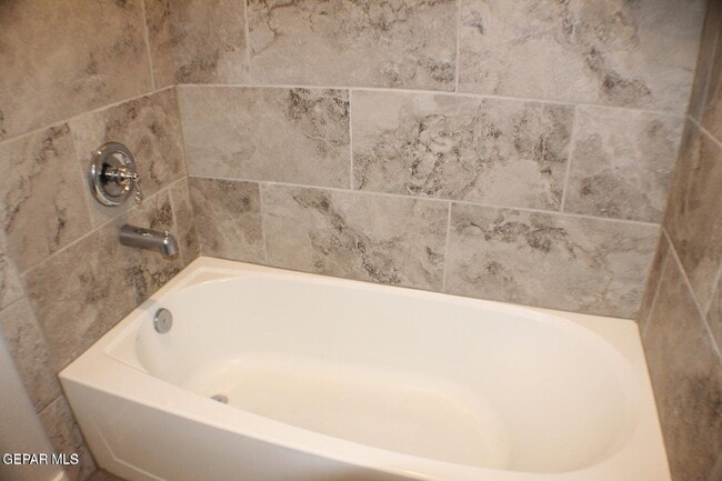 Building Photo - 940 Abe Goldberg Dr