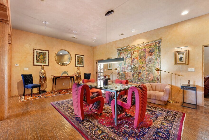 Building Photo - 28 Canon Escondido