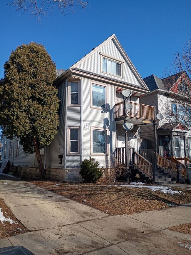 Building Photo - 1710 W Mineral St