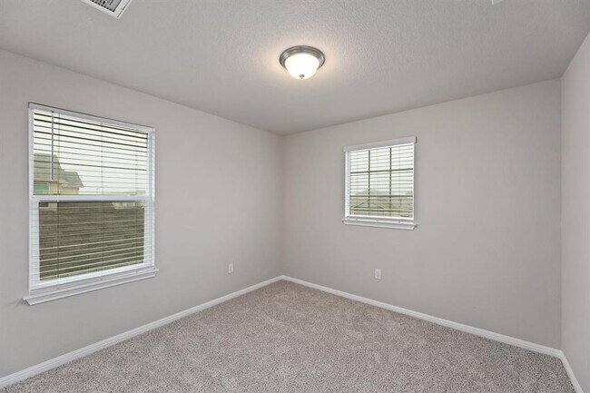 Building Photo - 437 Otto Ave