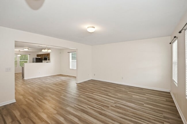 Building Photo - 1025 Rook Rd