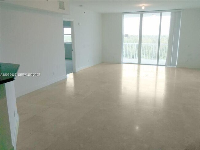 Building Photo - 14951 Royal Oaks Ln