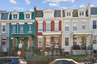 Building Photo - Newly Renovated 5BR/2BA Brownstone, Washer/Dryer