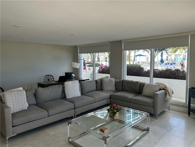 Building Photo - 2751 S Ocean Dr