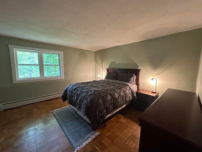 Building Photo - 60 Brookside Dr