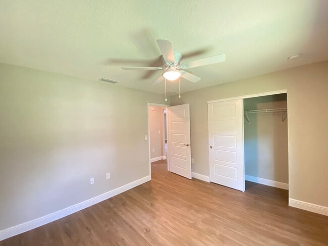 Building Photo - Beautiful home in Citrus Springs.