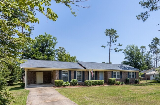 Building Photo - 407 Holly Dr