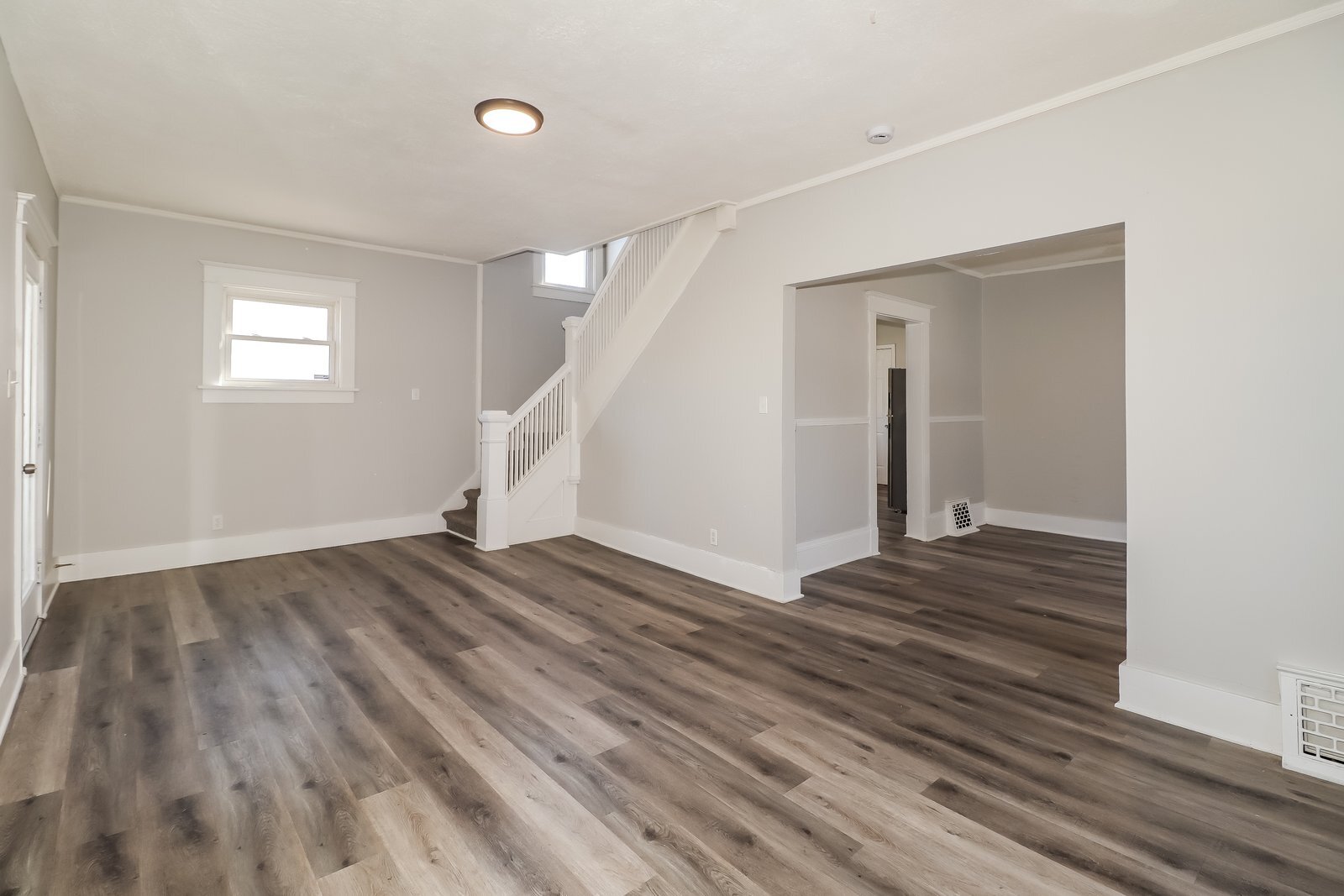 Building Photo - 619 W Cleveland Ave