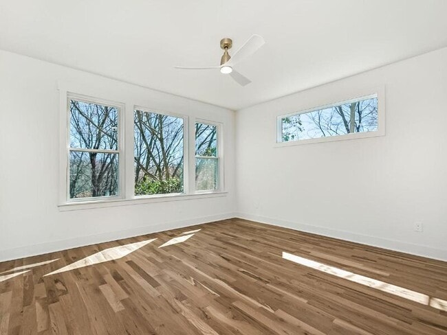 Building Photo - 1310 N Davidson St