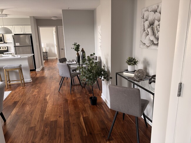 Building Photo - 1308 Clifton St NW