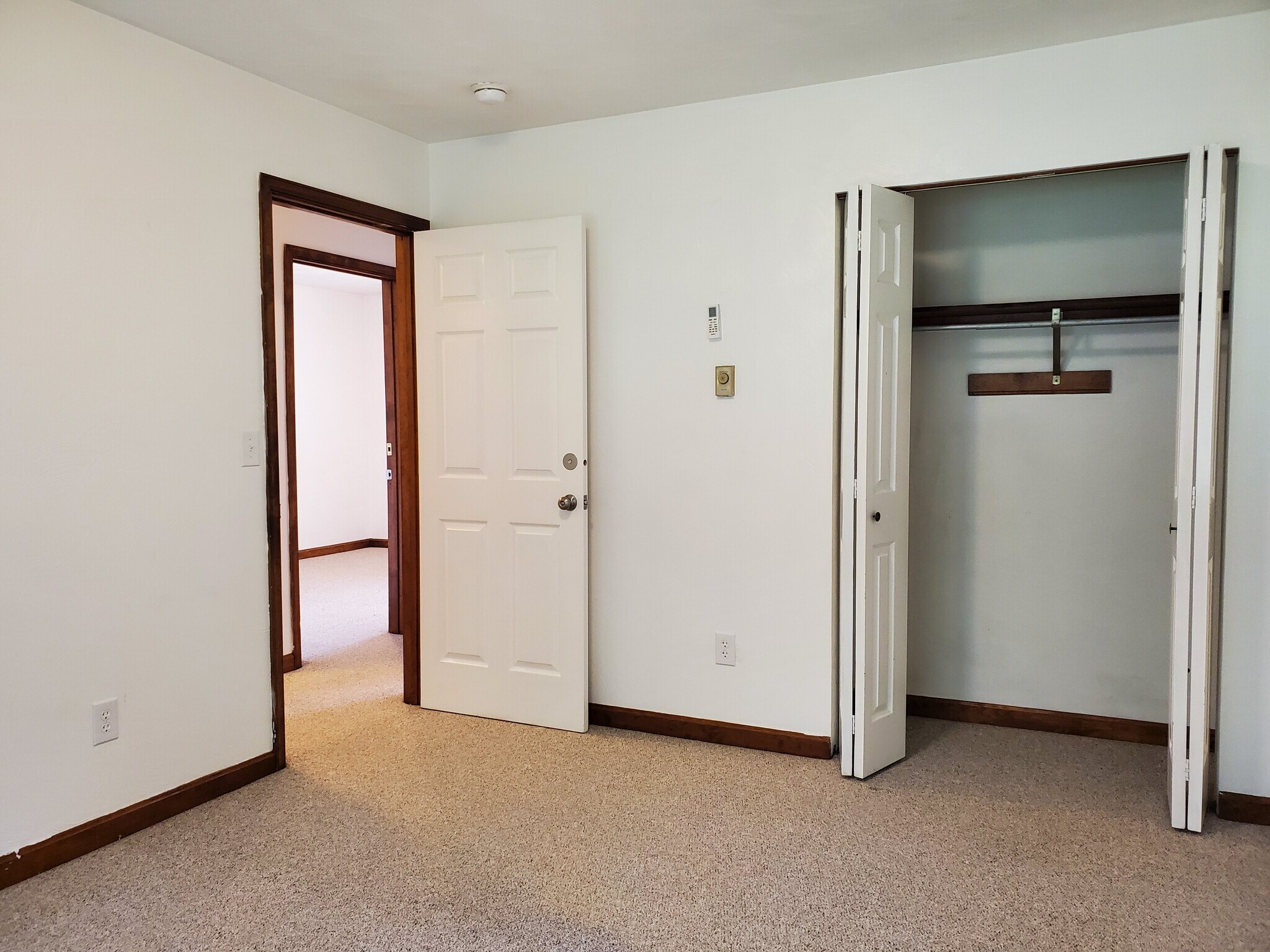 Building Photo - 121 Edith St