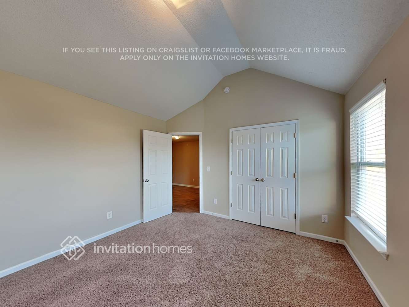 Building Photo - 3502 Rosebud Park Dr