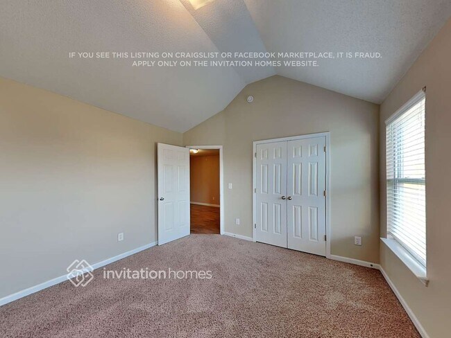 Building Photo - 3502 Rosebud Park Dr