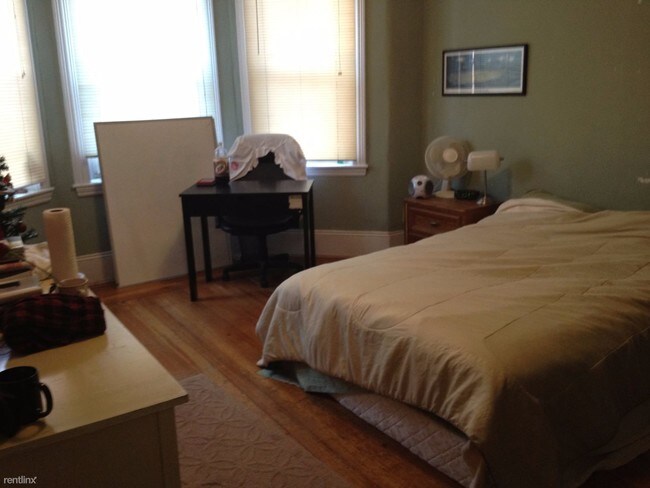 Building Photo - 4 br, 1 bath  - 71 S Huntington Ave # 301