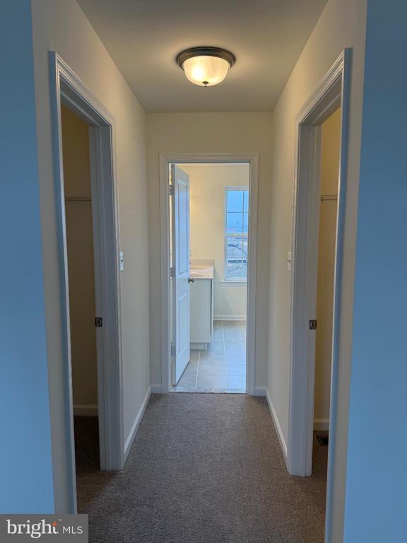 Building Photo - 414 MacLaren Ln