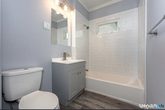 Building Photo - 87 Melrose Ave