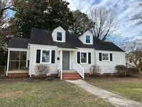 Building Photo - Beautifully Remodeled 4-bedroom Cape Cod -...