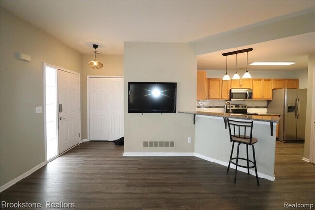 Building Photo - 2096 Cloverly Ln