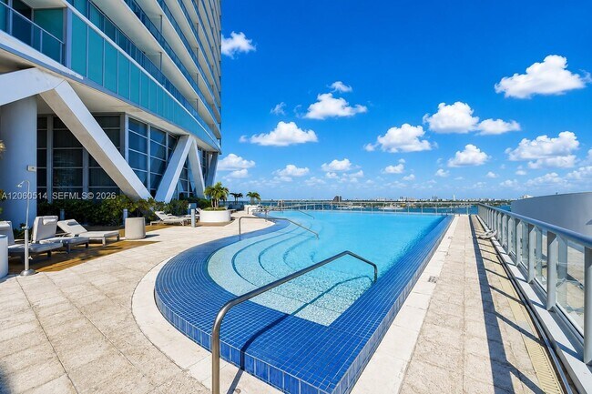 Building Photo - 888 Biscayne Blvd
