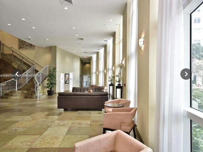 Building Photo - 1755 E Hallandale Beach Blvd