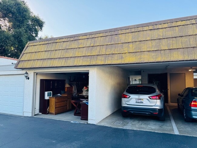 Building Photo - Los Robles Townhome – Flexible Furnishing Options