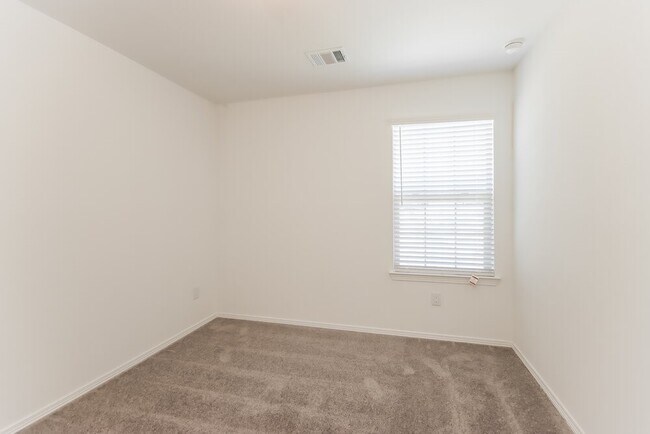 Building Photo - 20975 Endeavor St