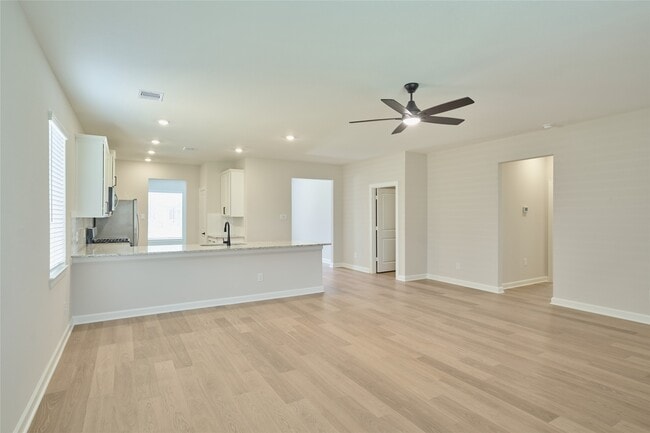 Building Photo - 21554 Bluebonnet Bay Dr