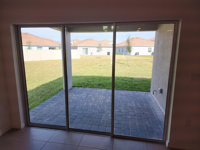 Building Photo - 1166 Oak Bluff Dr
