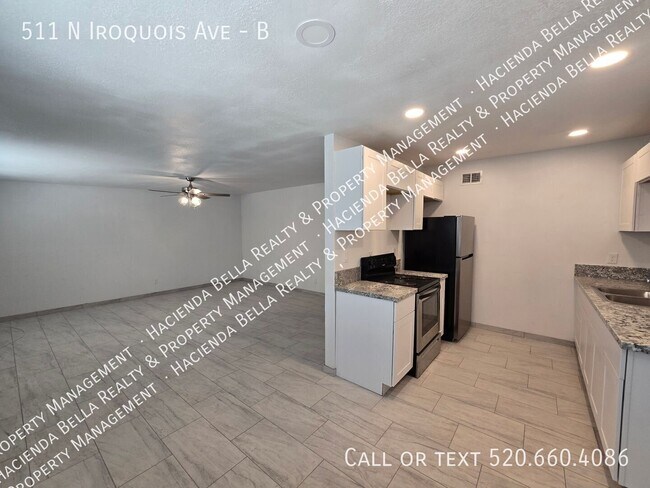 Building Photo - 511 N Iroquois Ave
