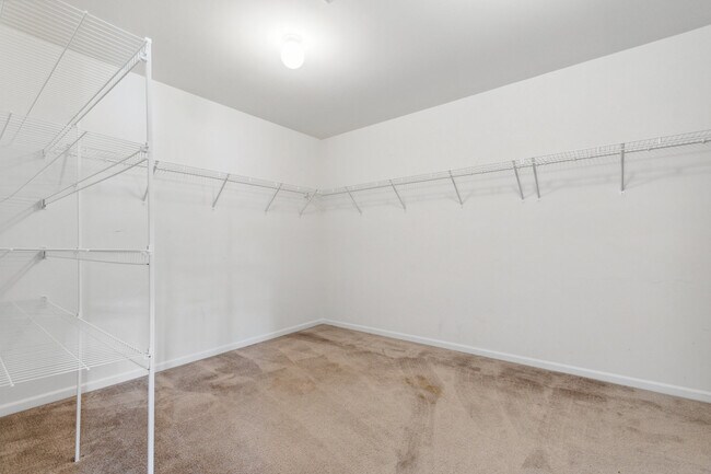 Building Photo - 12811 Conifer St