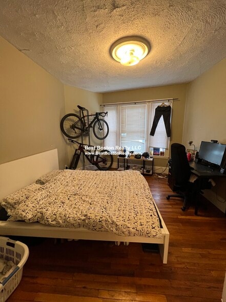 Building Photo - 59 Cedar St