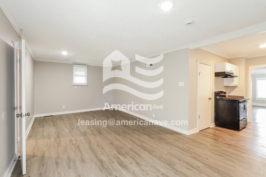 Building Photo - 3525 Ruby Ave