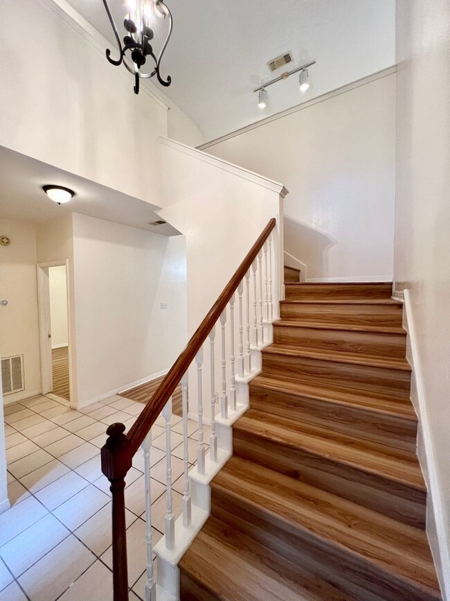 Building Photo - 13310 Misty Mill Dr