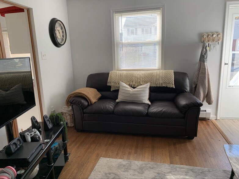 Building Photo - 207 N Harding Ave