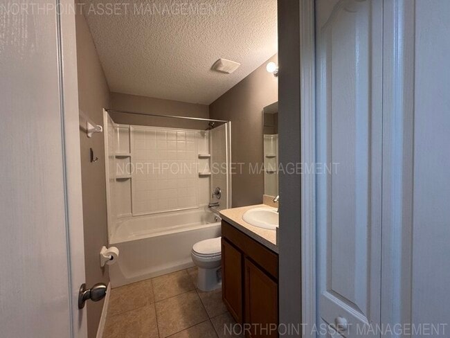 Building Photo - FURNISHED Summerfield Townhome